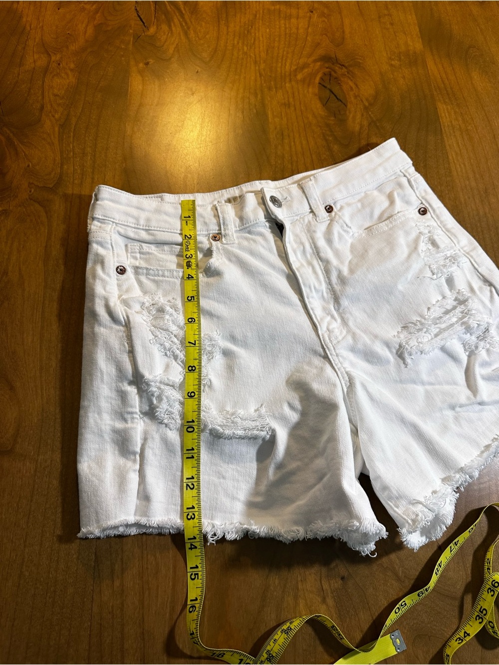 American Eagle White Distressed Denim Shorts High Rise Stretch Size 6 - Picture 5 of 10